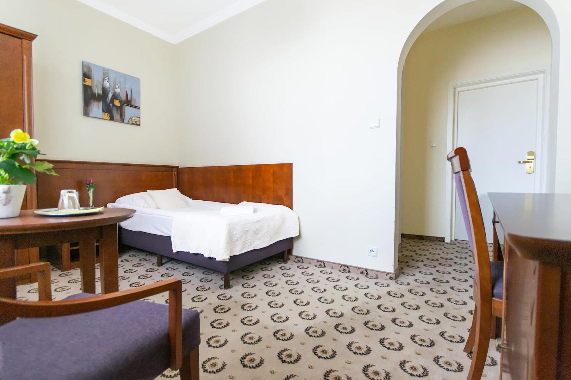 Astoria Bed & Breakfast Swarzędz Extérieur photo