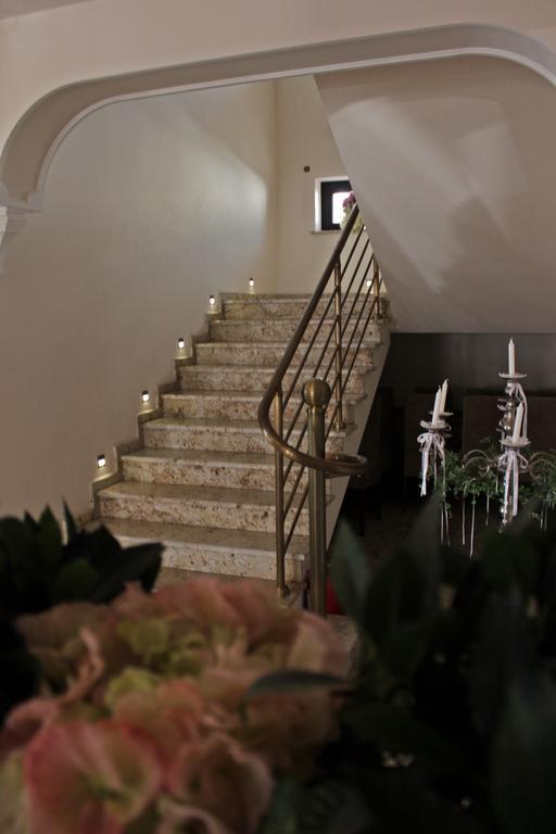 Astoria Bed & Breakfast Swarzędz Extérieur photo